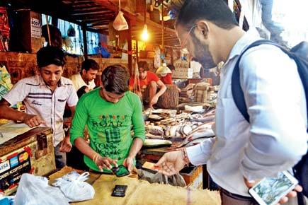 Mumbai man shares his 3-step guide to going cashless in the city