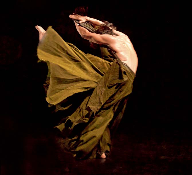 A moment from the rehearsal of Agni