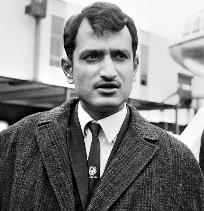 Ajit Wadekar arrives at London airport for the start of the England tour in 1971, when he led Team India to victory. Pic/Getty Images