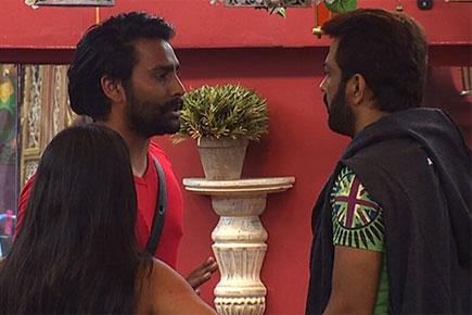 'Bigg Boss 10' Day 46: BFFs Manu and Manveer fight over Mona