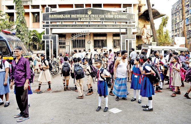 School shuts for a day to pay homage