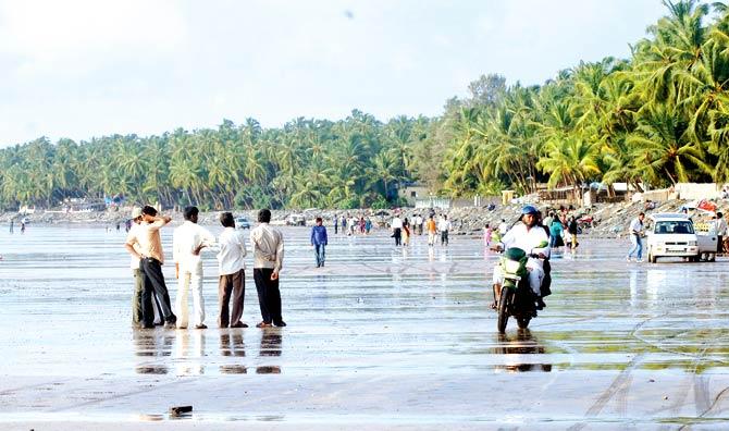 Gorai beach is a hot bed for such illegal races
