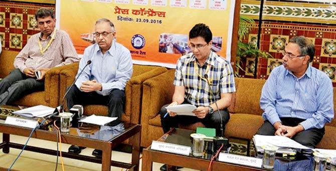 DRM Ravinder Goyal (extreme right) softened his stand when the passenger associations were furious, and added that they wanted their cooperation in the ‘Swachh Bharat’ drive