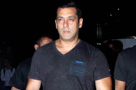 Salman Khan welcomes Ahan Shetty in Bollywood