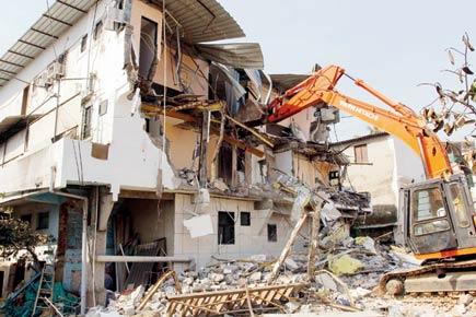 Thane: 3 illegal underground floors of lodge demolished