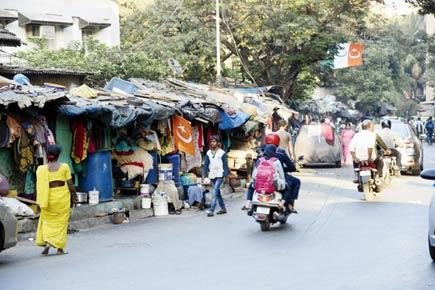 E Ward residents waging a lonely war against encroachments, garbage crisis
