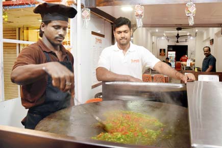 Mumbai Food: Kandivali restaurateur offers Solapur on your plate