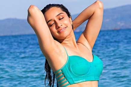 Bollynews Fatafat: Shraddha goes for a 1.5 Lakh tiffin to lose weight! 