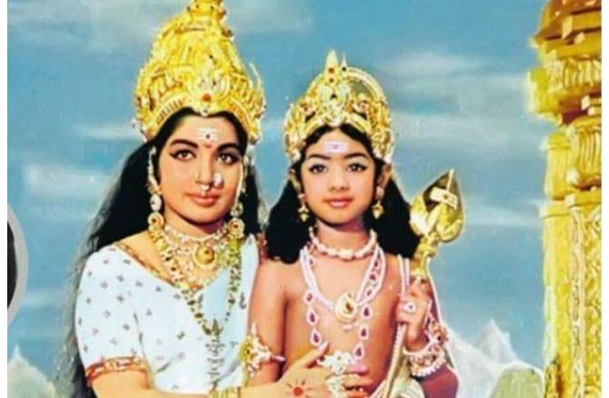 Sridevi pays tribute to Jaya by tweeting a priceless picture 