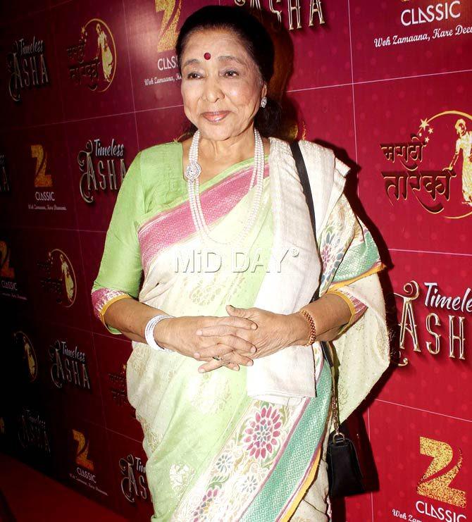 Asha Bhosale receives Rs 53,579 power bill for 