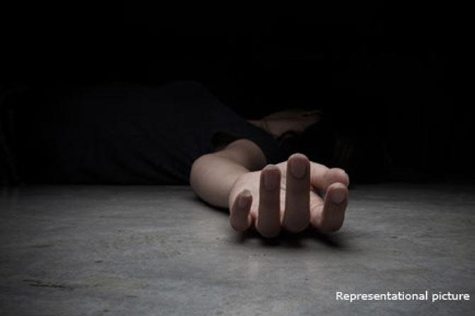 Chembur man stabs wife to death; commits suicide