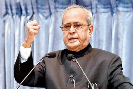 Note ban may slow down economy in short run: President Pranab Mukherjee