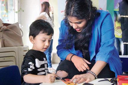 This party in Khar teaches kids how to make sense of Christmas