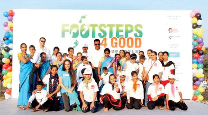 Tara Sharma, Boman Irani with the winners at the event