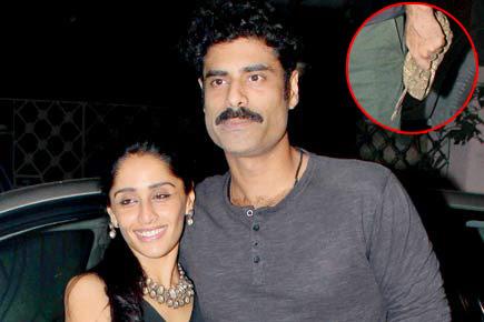 Why was Sikander Kher carrying a purse?