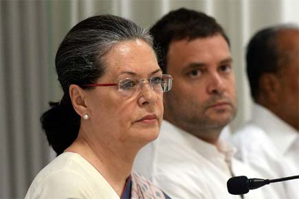 Sonia Gandhi, Rahul Gandhi to address Save Democracy rally tomorrow