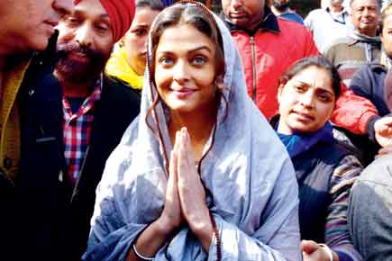 Aishwarya Rai Bachchan visits the Golden Temple in Amritsar