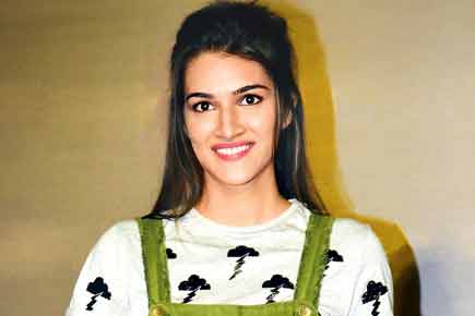 Is Kriti Sanon likely to land a role in 'Judwaa 2'?