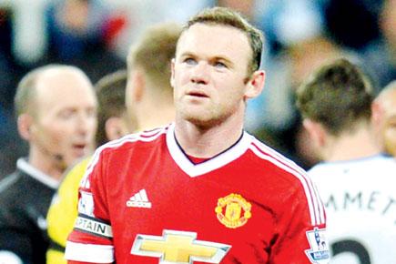 Blame Manchester United players, not van Gaal for poor form: Wayne Rooney