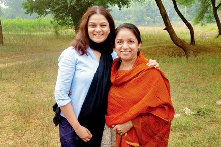 Tejaswini Kolhapure and Revathy on the sets of their film in Benares