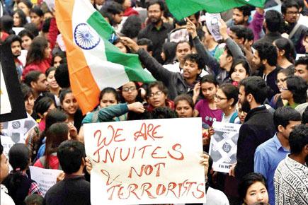 Thousands lead march in Delhi to protest JNU row