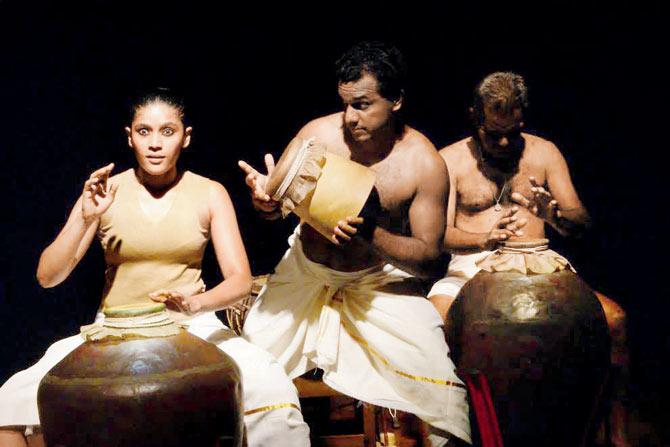 A scene from the performance that features Ganapati’s conversation with the artisan. FILE PIC