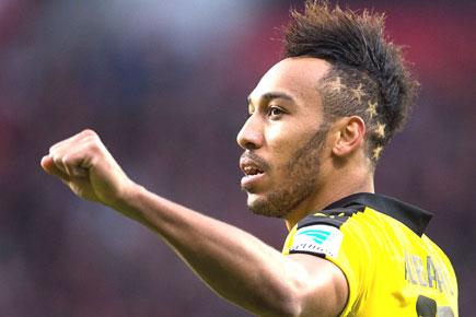 Manchester United offer USD 85 million to sign Dortmund's Aubameyang