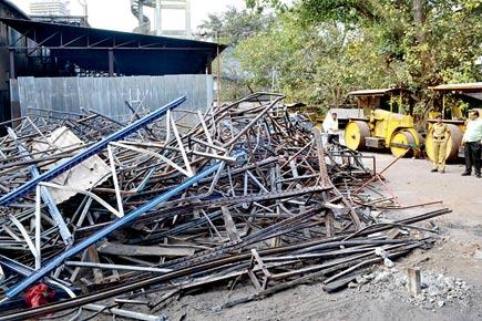 Fire at Make In India event: Over 50 tonnes of scrap dumped in Kamathipura