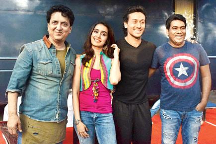 'Baaghi' cast and crew all smiles at the wrap-up bash