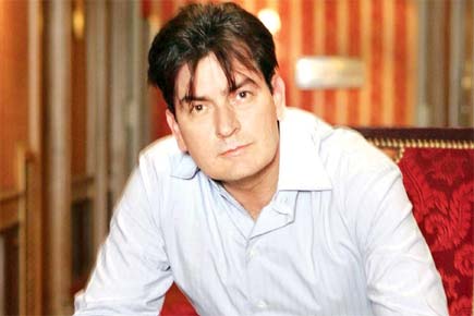 Charlie Sheen pays ex-wives USD 55,000 per month
