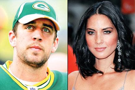 Hollywood actress Olivia Munn not engaged to NFL star Aaron Rodgers 
