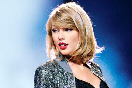 Man detained outside Taylor Swift's New York home
