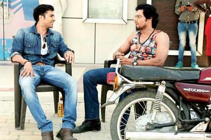 Akshay Oberoi, Randeep Hooda bond on the sets of 'Ye Laal Rang'