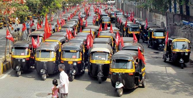 Union members will park autorickshaws outside the RTO offices. Pic for representation