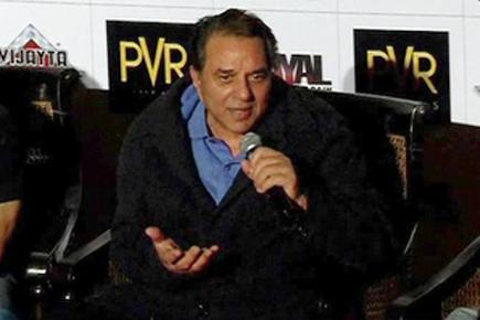 No one can play my colourful character: Dharamendra