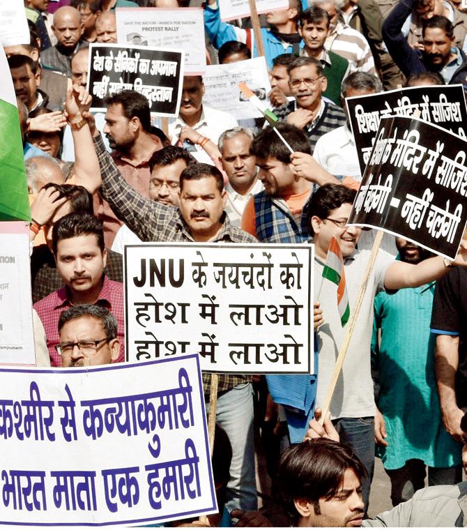 Hundreds, including ex-servicemen, participate in yesterday’s march  to condemn the alleged anti-national activities at Delhi’s JNU. Pic/Pti 
