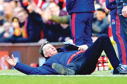 EPL: Louis van Gaal thrills fans with theatrical fall as Man United beat Arsenal