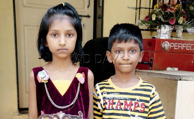 Samiksha with her younger brother Yuvraj. Pic/Swarali Purohit