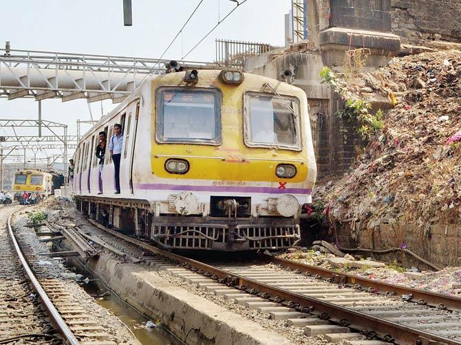 According to Union Railway Minister Suresh Prabhu, 68 per cent deaths happen while trespassing tracks. File pic