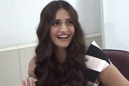 Does Sonam Kapoor want more 'fashionable' roles in the future?