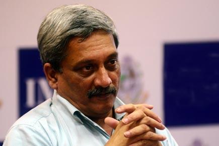 Manohar Parrikar suffers food poisoning, admitted to Lilavati hospital in Mumbai