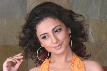 Divya Dutta to unveil her novel later this year