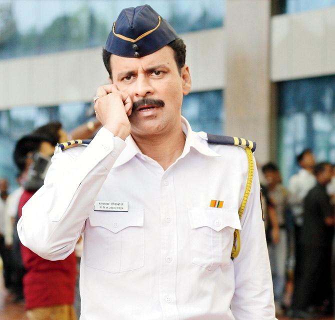 Manoj Bajpayee  plays a traffic cop in Rajesh Pillai’s Traffic, a remake  of his 2011 Malayalam film 