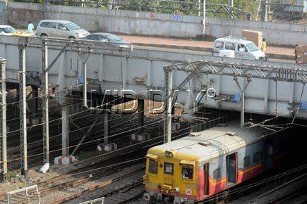 Mumbai locals, Express train services to be hit as CR plans to dismantle Hancock bridge
