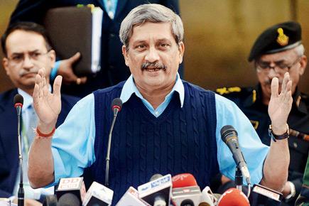 Parrikar talks tough, advocates tit-for-tat