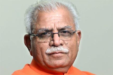 Haryana CM gives Rs 3 lakh to swimmer's family