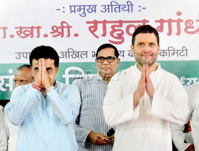 Rahul Gandhi, seen here with Mumbai Congress chief Sanjay Nirupam yesterday, is not a leader that inspires confidence even in his own party men, believes Ramchandra Guha. Pic/Bipin Kokate