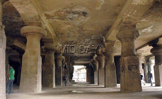 The columns in the cave are of different heights as the floor and the ceiling are not perfectly horizontal. Pic/Pradeep Dhivar