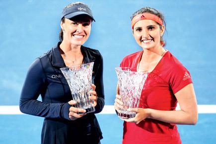 Martina Hingis joins Sania Mirza as world no.1