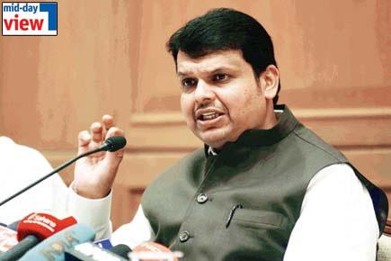 Why is the Devendra Fadnavis government ruling by reviews?